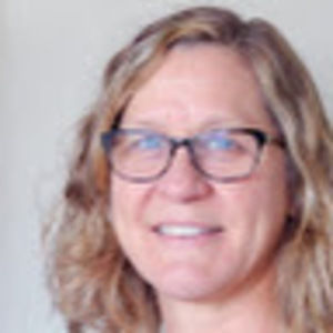 Meet your Posher, Hilary